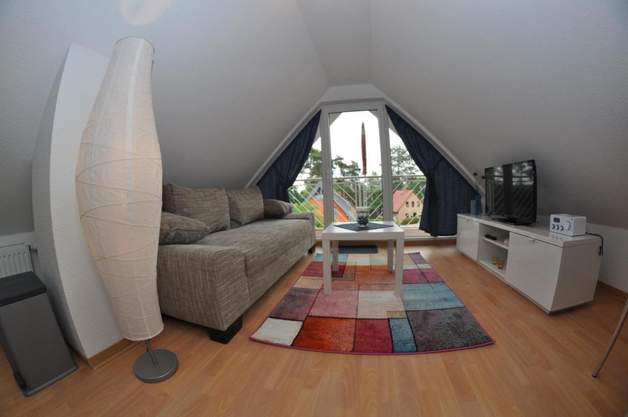 Ferienhaus Mueritzzauber / 1 Zimmer Dachgeschoss-Appartement Röbel Dış mekan fotoğraf