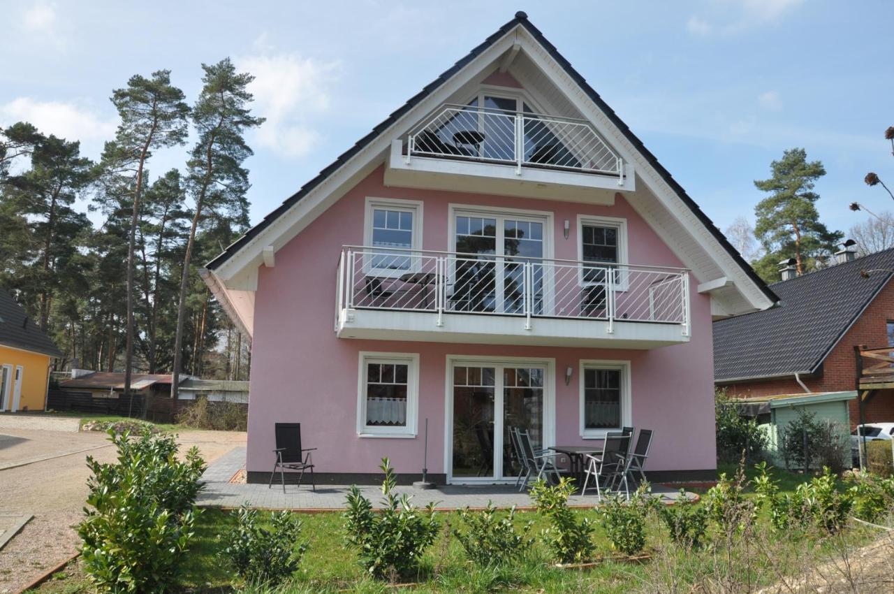 Ferienhaus Mueritzzauber / 1 Zimmer Dachgeschoss-Appartement Röbel Dış mekan fotoğraf